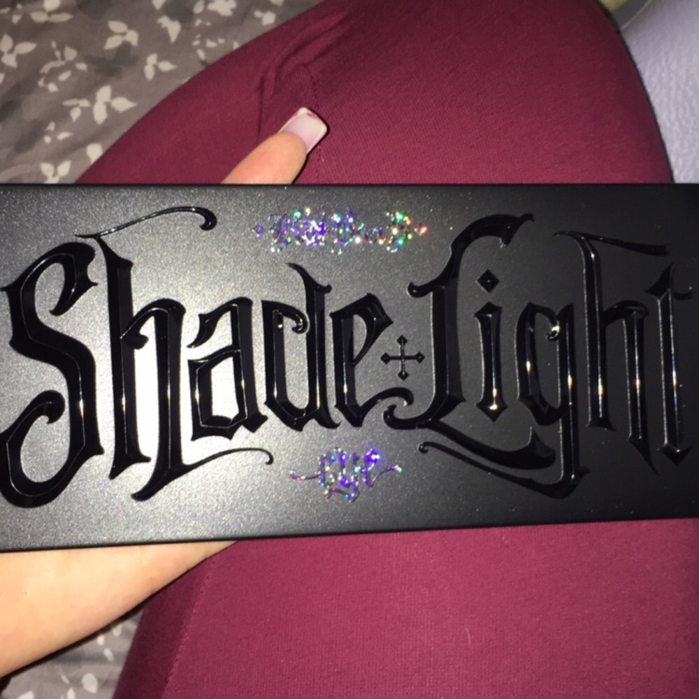 KVD Shade and light palette
